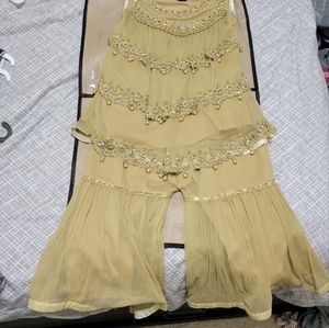 Pakistani outfit 6T
